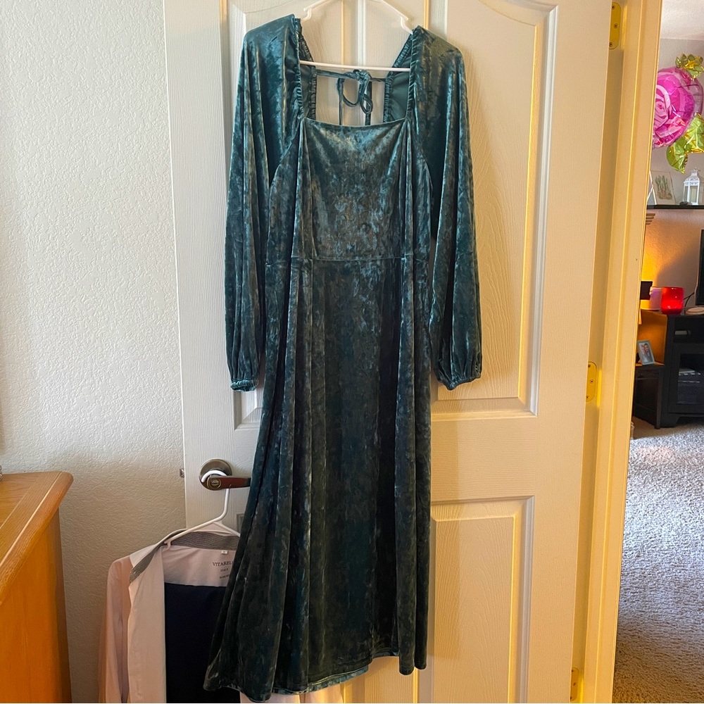 Fancy Velour Green Midi Dress